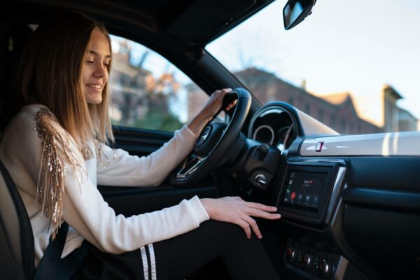 Wie kann man ab 15 Jahren Auto fahren?